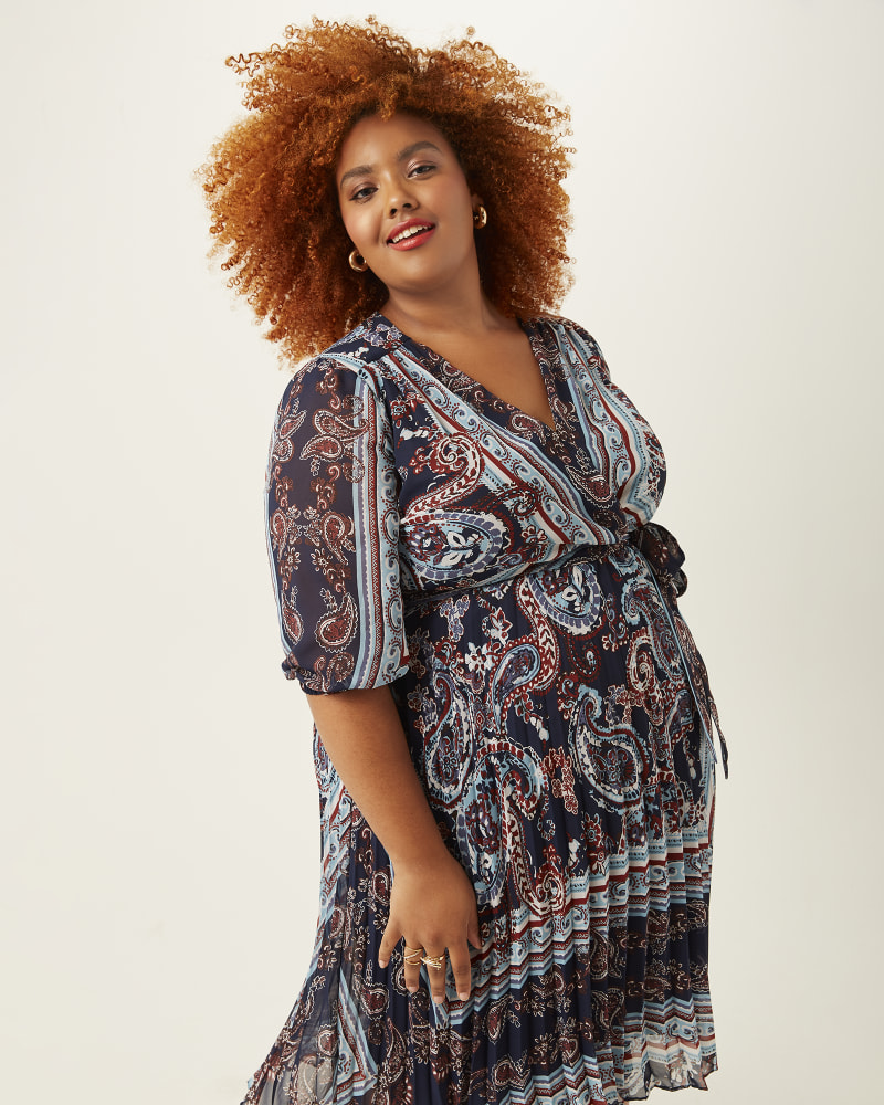 Front of plus size  by Sandra Darren | Dia&Co | dia_product_style_image_id:167247
